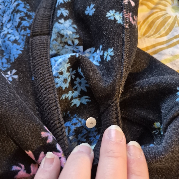 Lululemon Athletica Black and Blue Floral Hoodie - Picture 5 of 9
